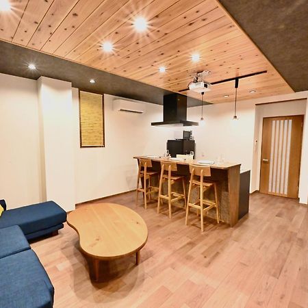 Manabi-Stay Takayama Sakura 提携駐車場利用可 古い町並みまで徒歩1分 最大9名宿泊可能な一等地で人工温泉を楽しむ Dış mekan fotoğraf