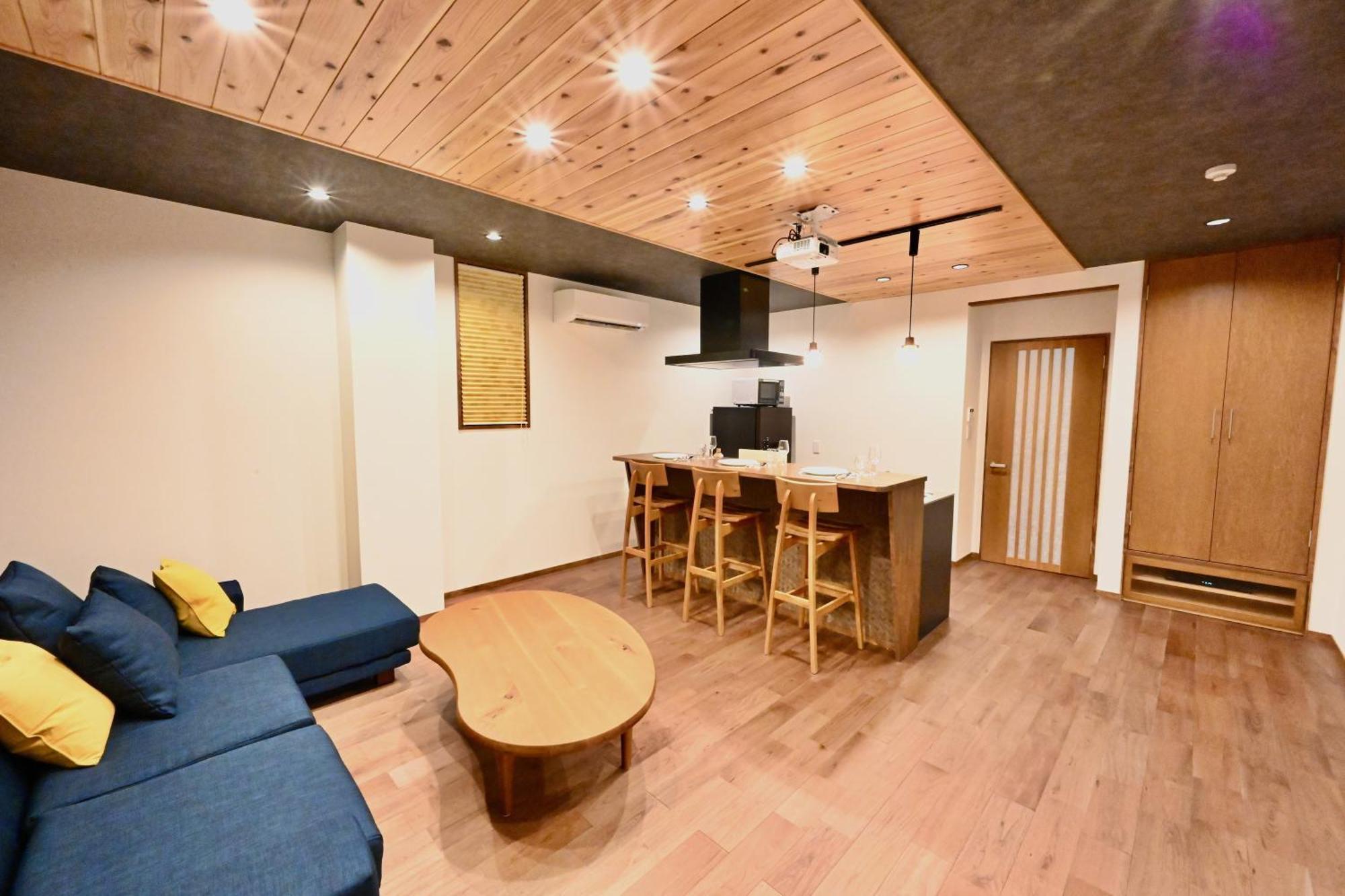 Manabi-Stay Takayama Sakura 提携駐車場利用可 古い町並みまで徒歩1分 最大9名宿泊可能な一等地で人工温泉を楽しむ Dış mekan fotoğraf