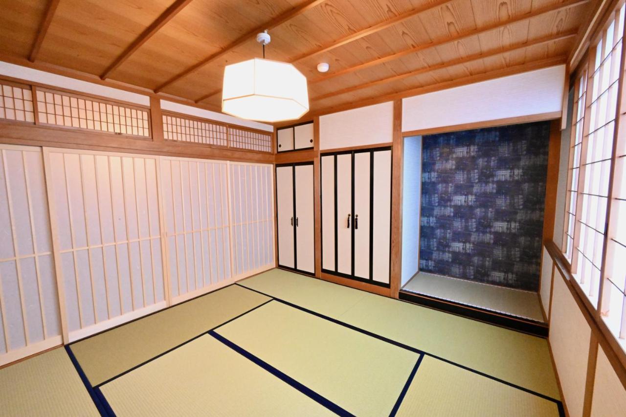Manabi-Stay Takayama Sakura 提携駐車場利用可 古い町並みまで徒歩1分 最大9名宿泊可能な一等地で人工温泉を楽しむ Dış mekan fotoğraf